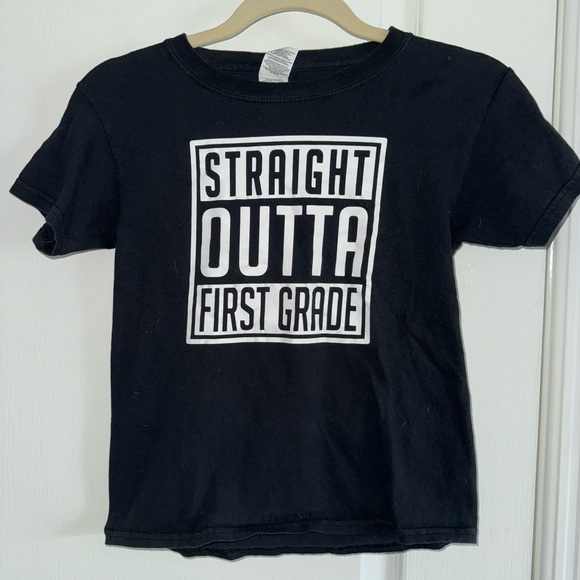 Straight Outta First Grade T-Shirt Size XS - Picture 1 of 5